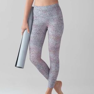 NWT lululemon wunder under summer haze multi 8